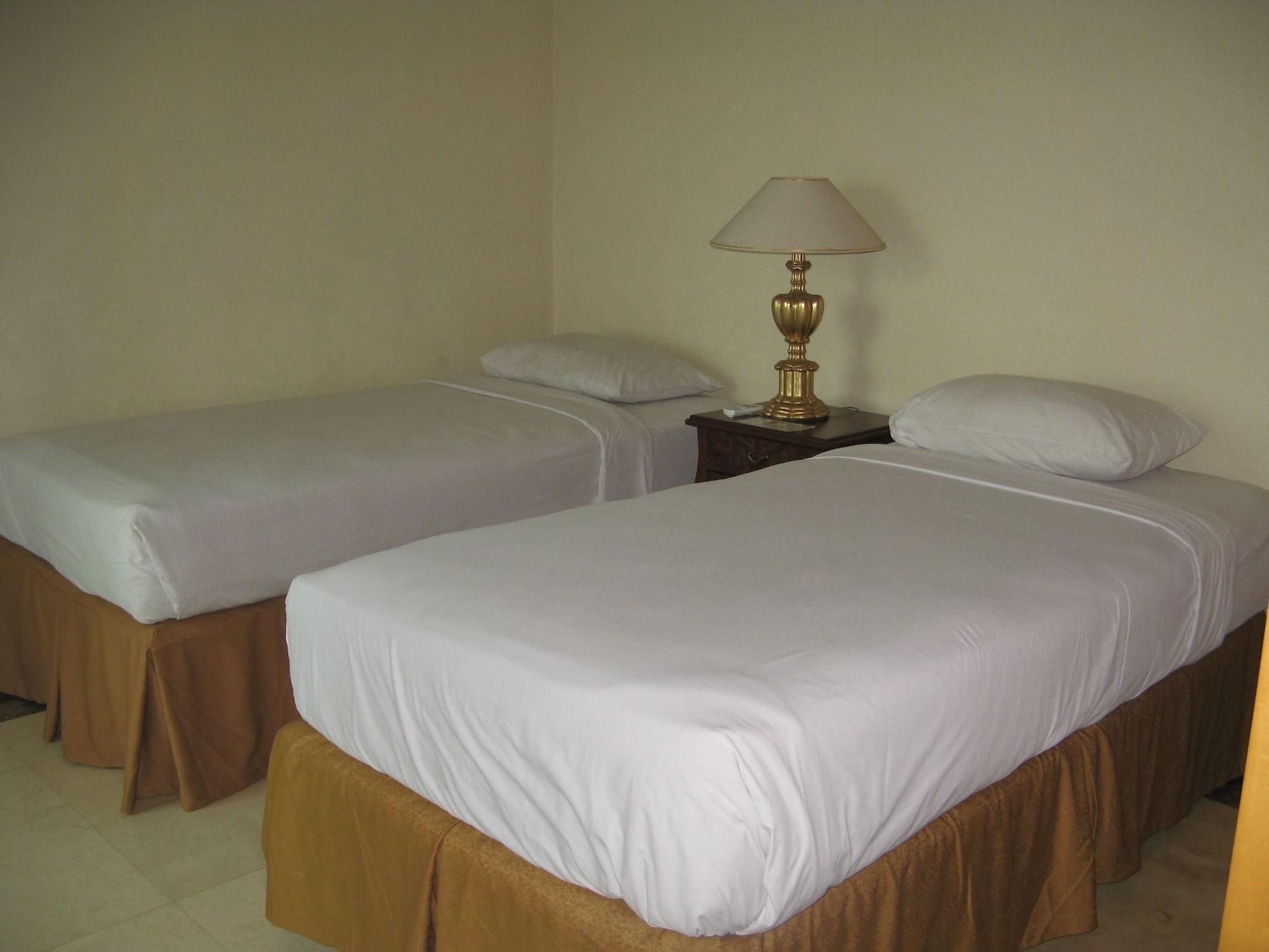 Batavia Hotel & Serviced Apartments Jacarta Exterior foto