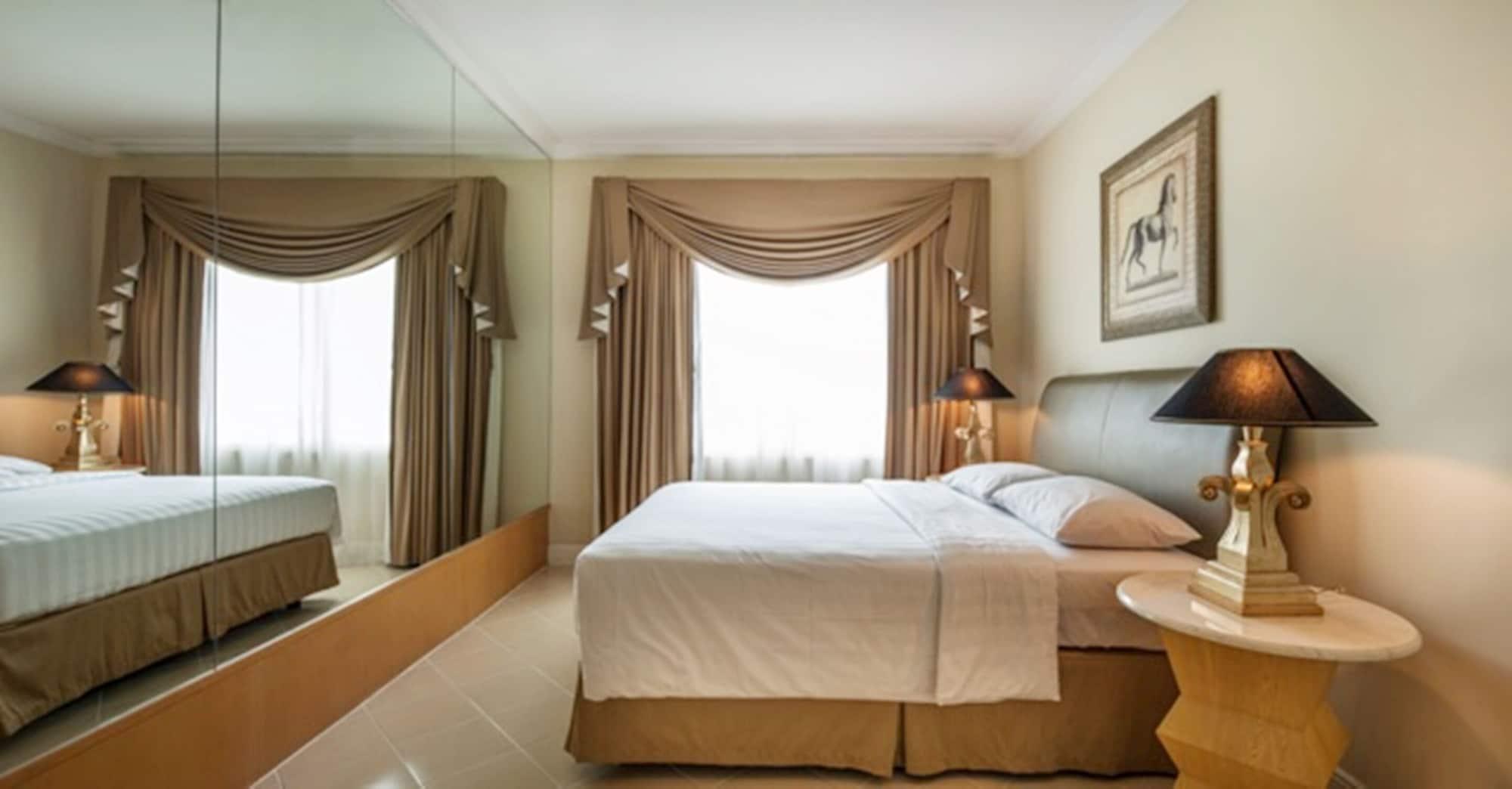 Batavia Hotel & Serviced Apartments Jacarta Exterior foto