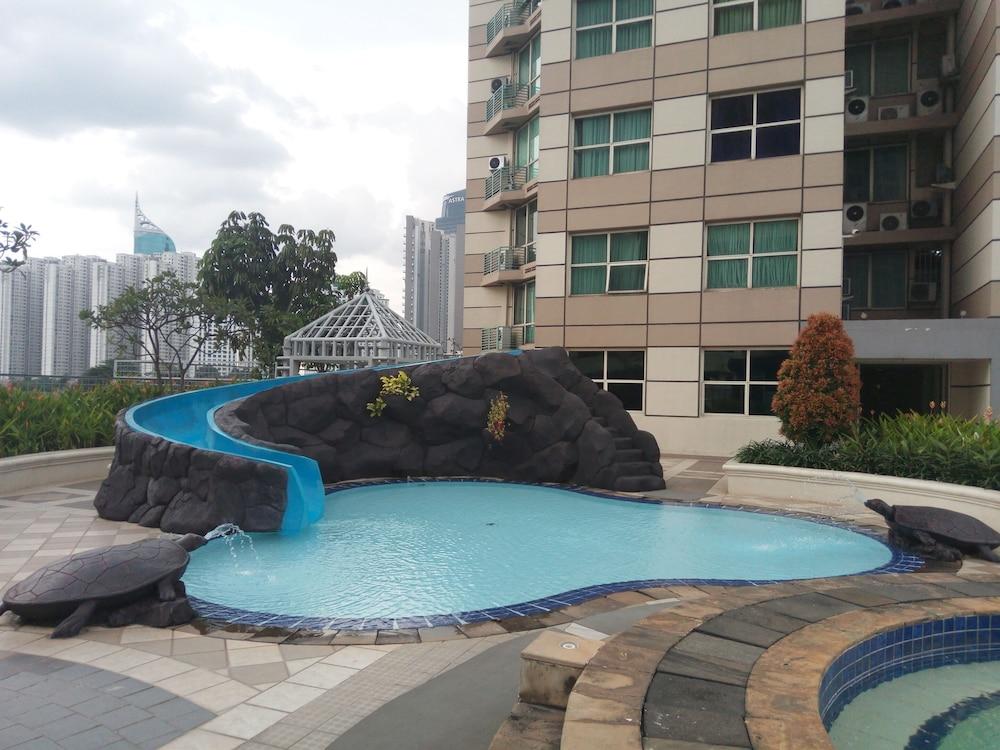 Batavia Hotel & Serviced Apartments Jacarta Exterior foto