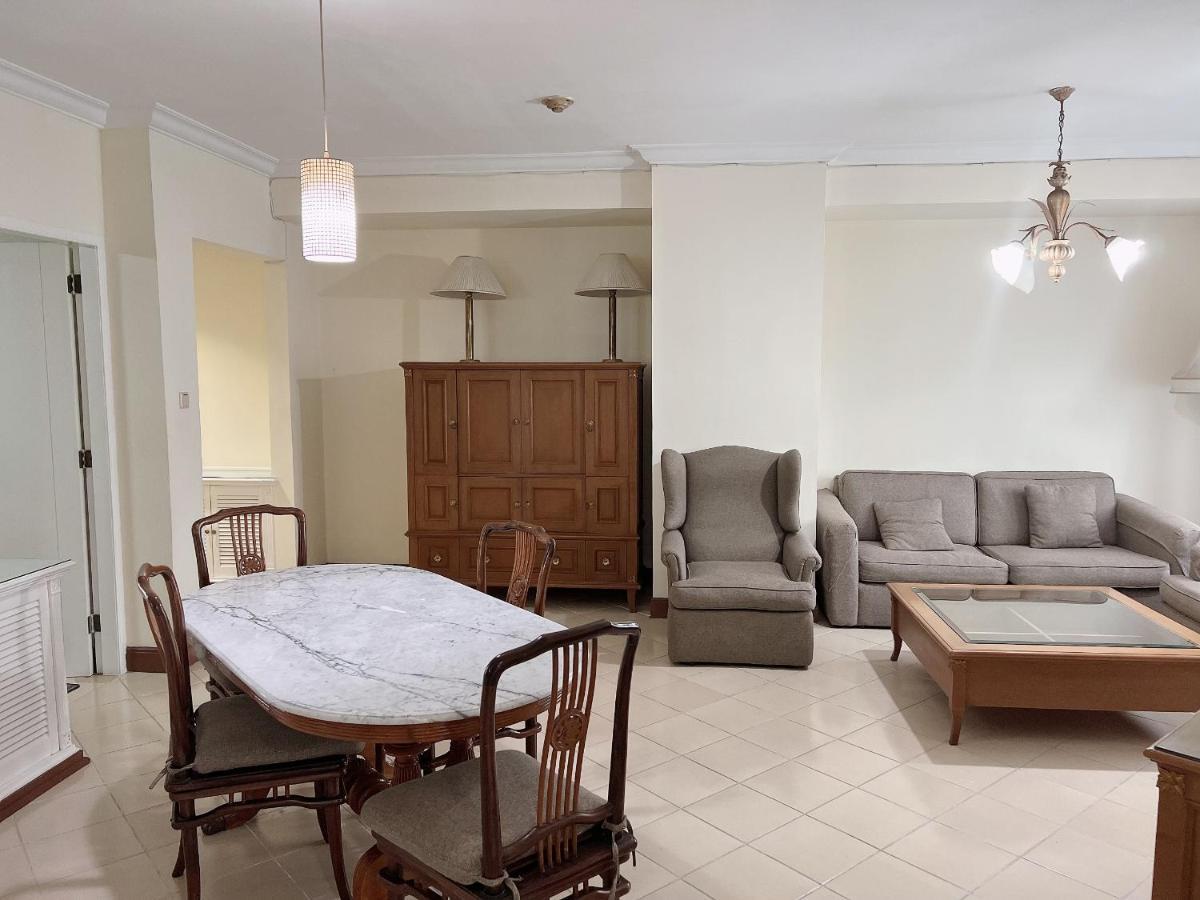 Batavia Hotel & Serviced Apartments Jacarta Exterior foto
