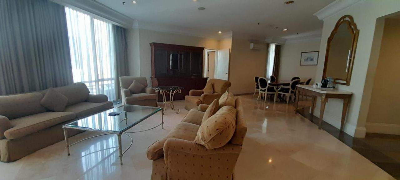 Batavia Hotel & Serviced Apartments Jacarta Exterior foto