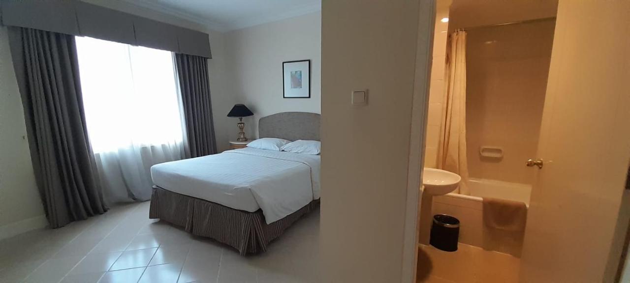Batavia Hotel & Serviced Apartments Jacarta Exterior foto
