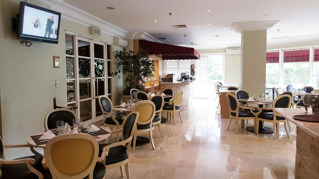 Batavia Hotel & Serviced Apartments Jacarta Exterior foto