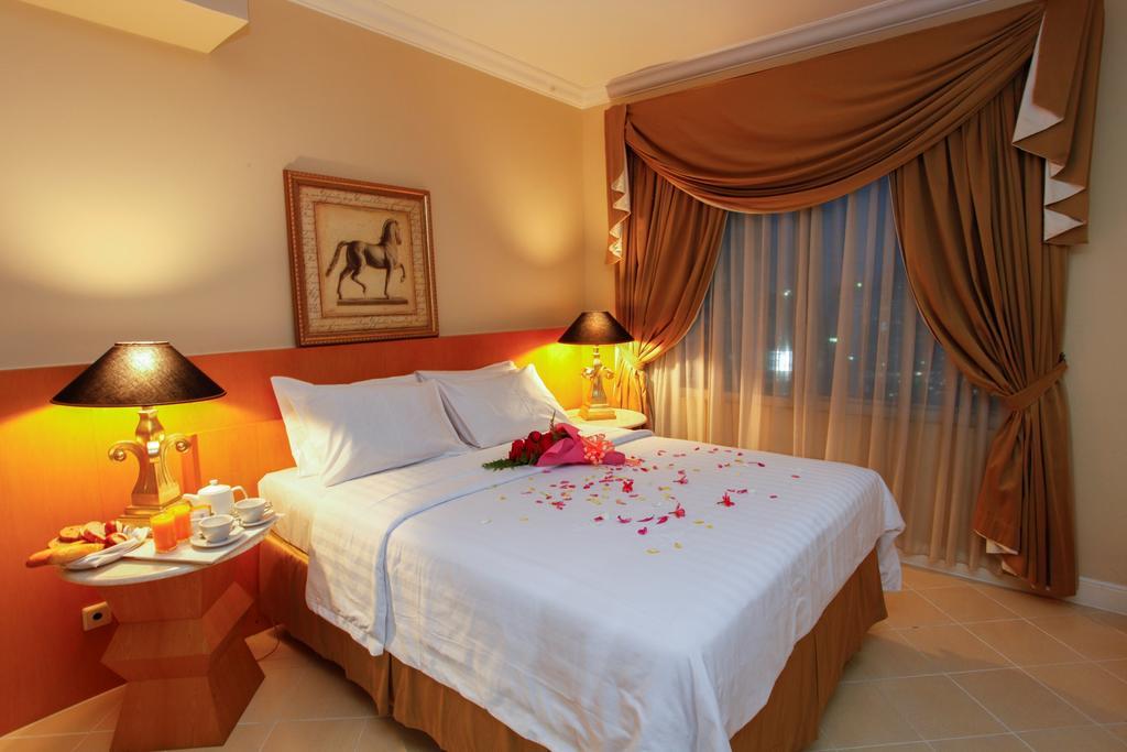 Batavia Hotel & Serviced Apartments Jacarta Exterior foto